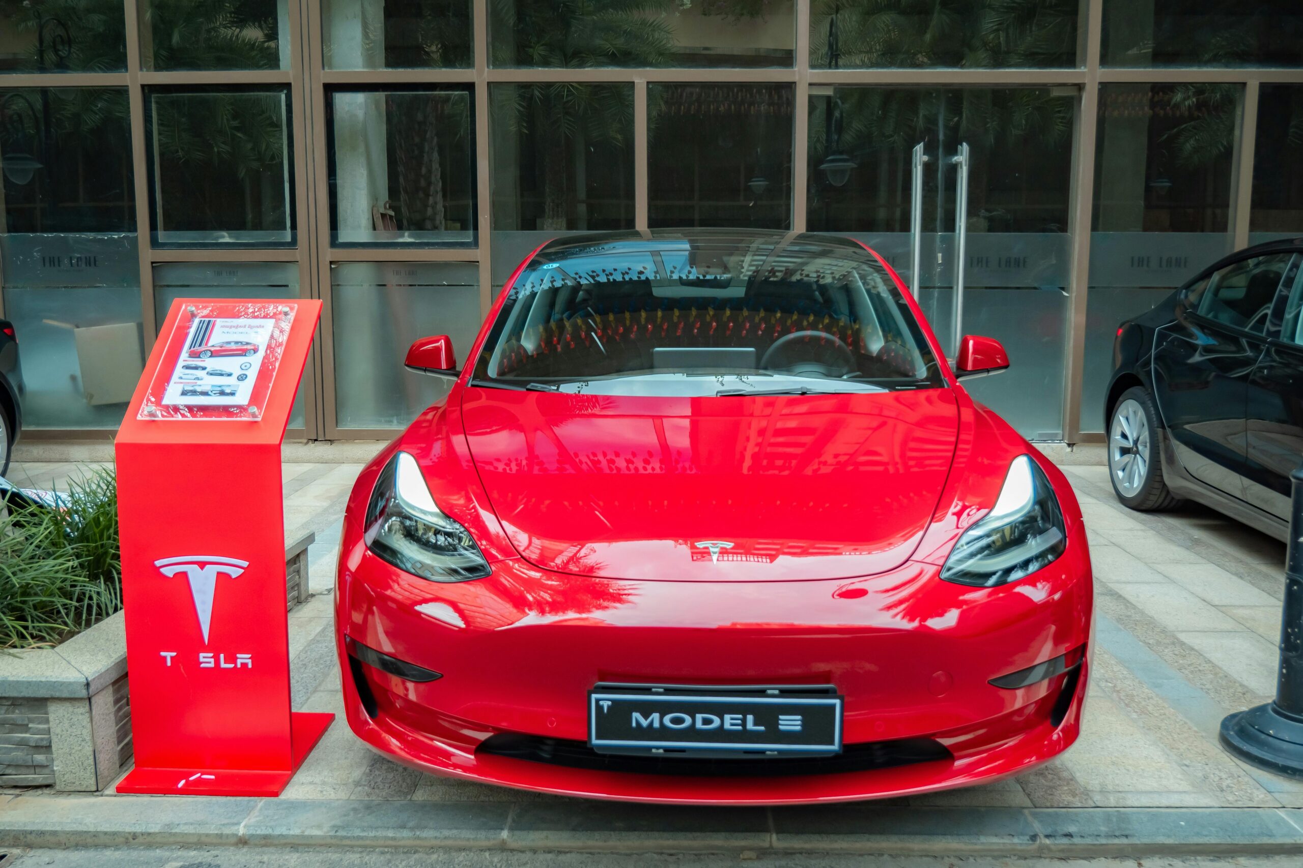 Electric Vehicles In 2025 — What Buyers Need To Know